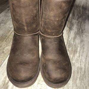Like new uggs authentic